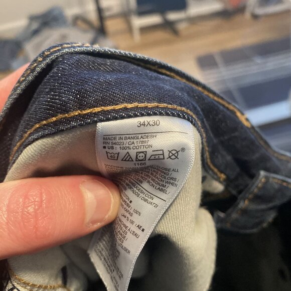 Old Navy Athletic Taper Built-In Tough Jeans - Size 34x30 - Picture 5 of 5